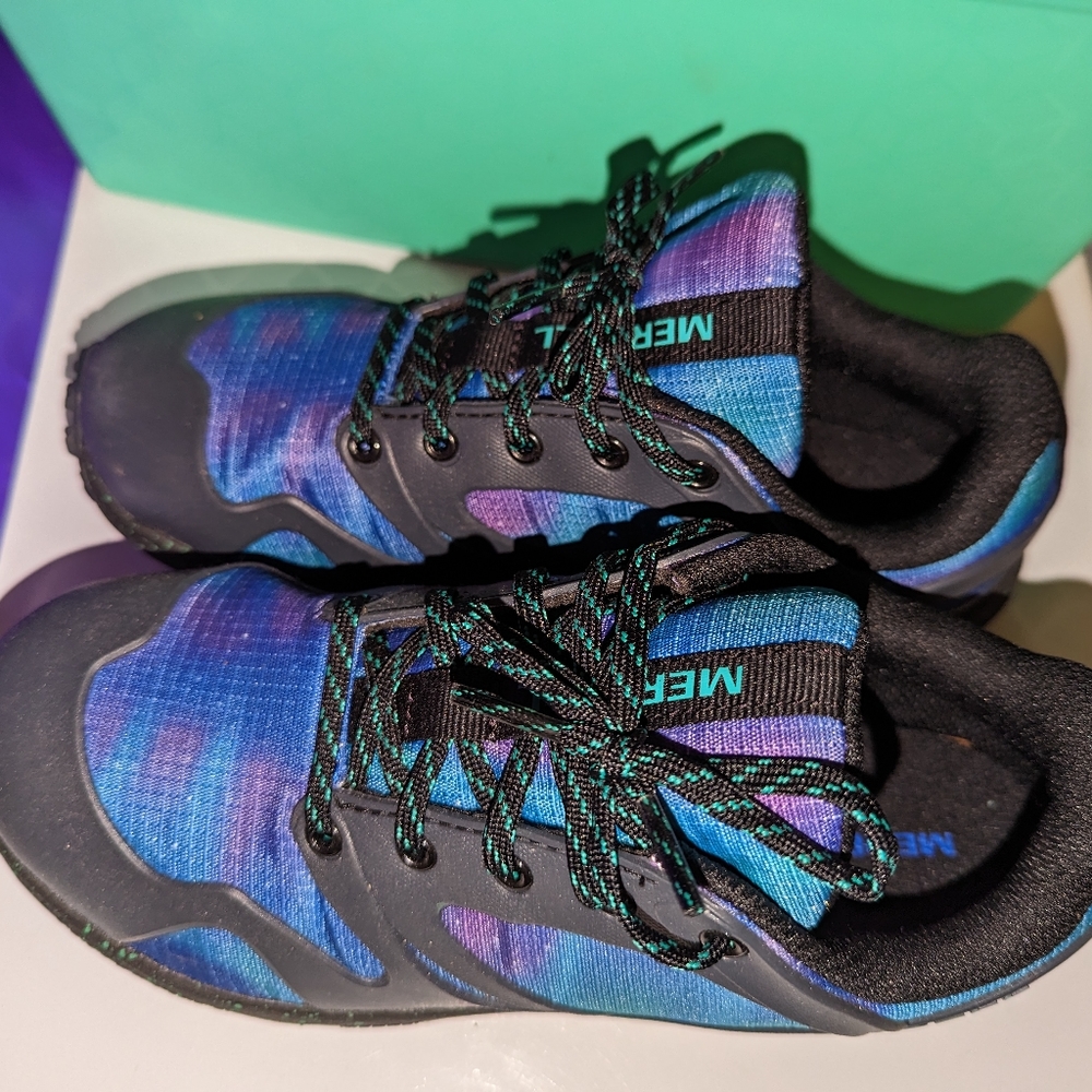 Merrell girls size 2 sneakers